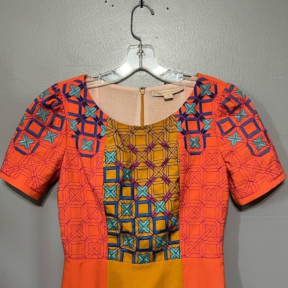 Champagne & Strawberry Embroidered V-Neck Dress Short Sleeve Mod Style Mini S - Picture 8 of 11